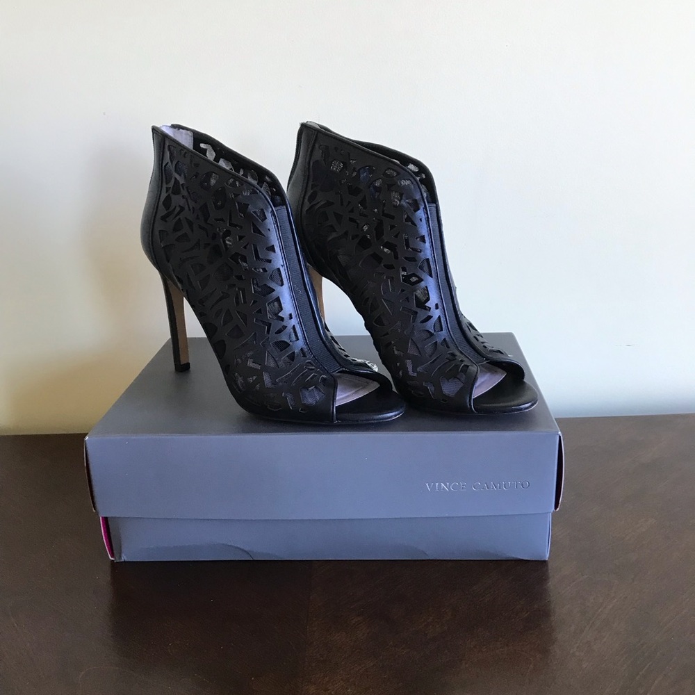 Heels - Picture 2 of 4